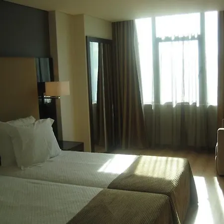 Turim Alameda Otel 4*