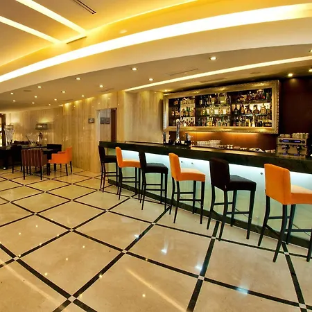 图里姆阿拉米达酒店